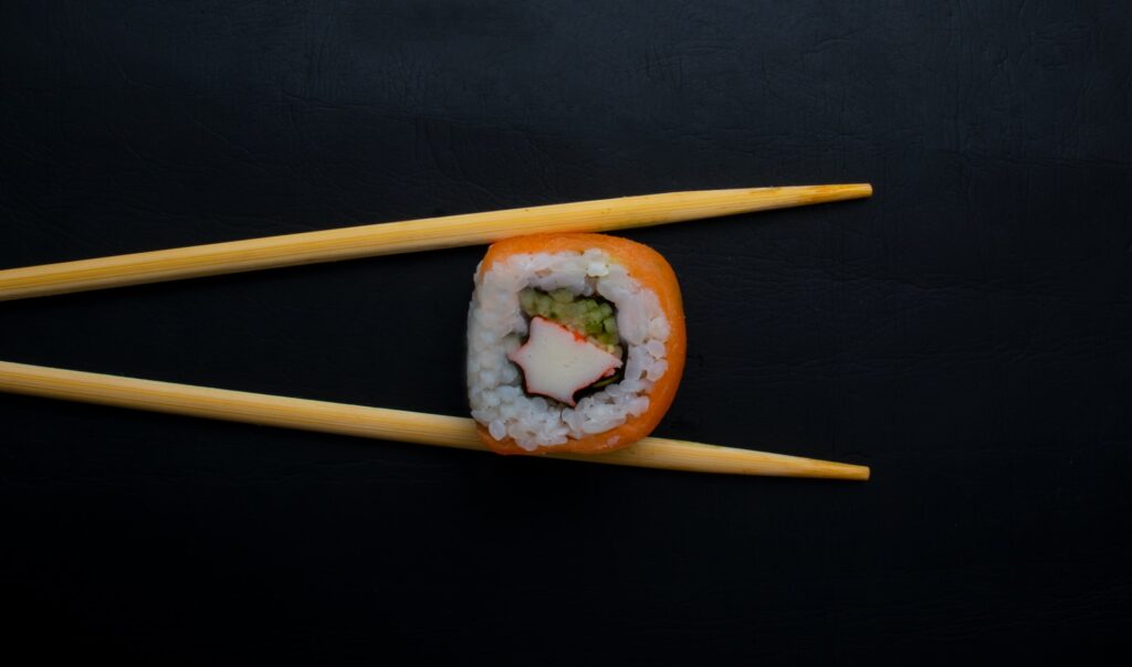 Sushi sau pilaf - laudele neautentice dăunează carierei - Andrei V